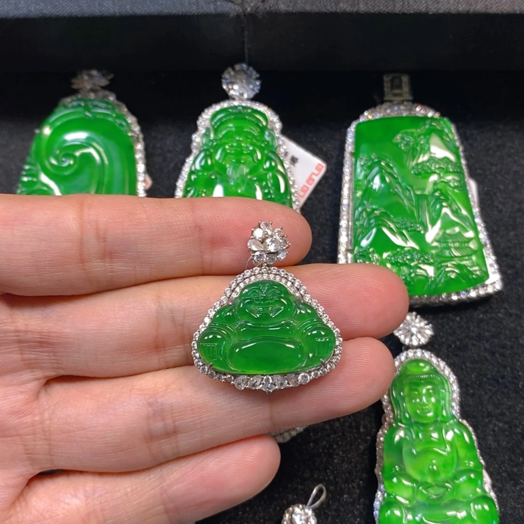 颈饰银S925镶嵌翡翠佛公吊坠