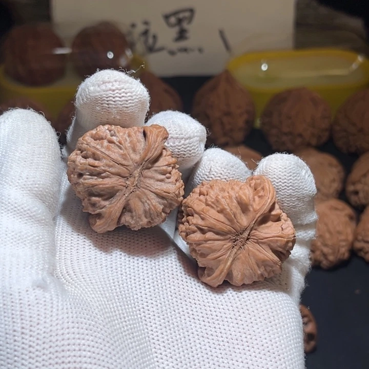 默***文玩核桃把件文玩核桃