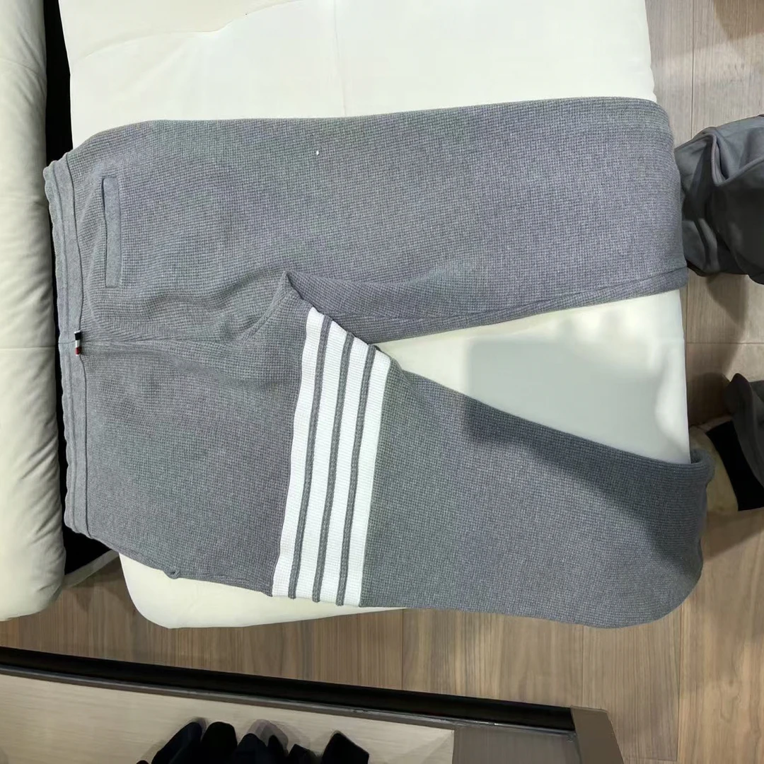 未使用 THOMBROWNE TB卫裤/全新/3码/