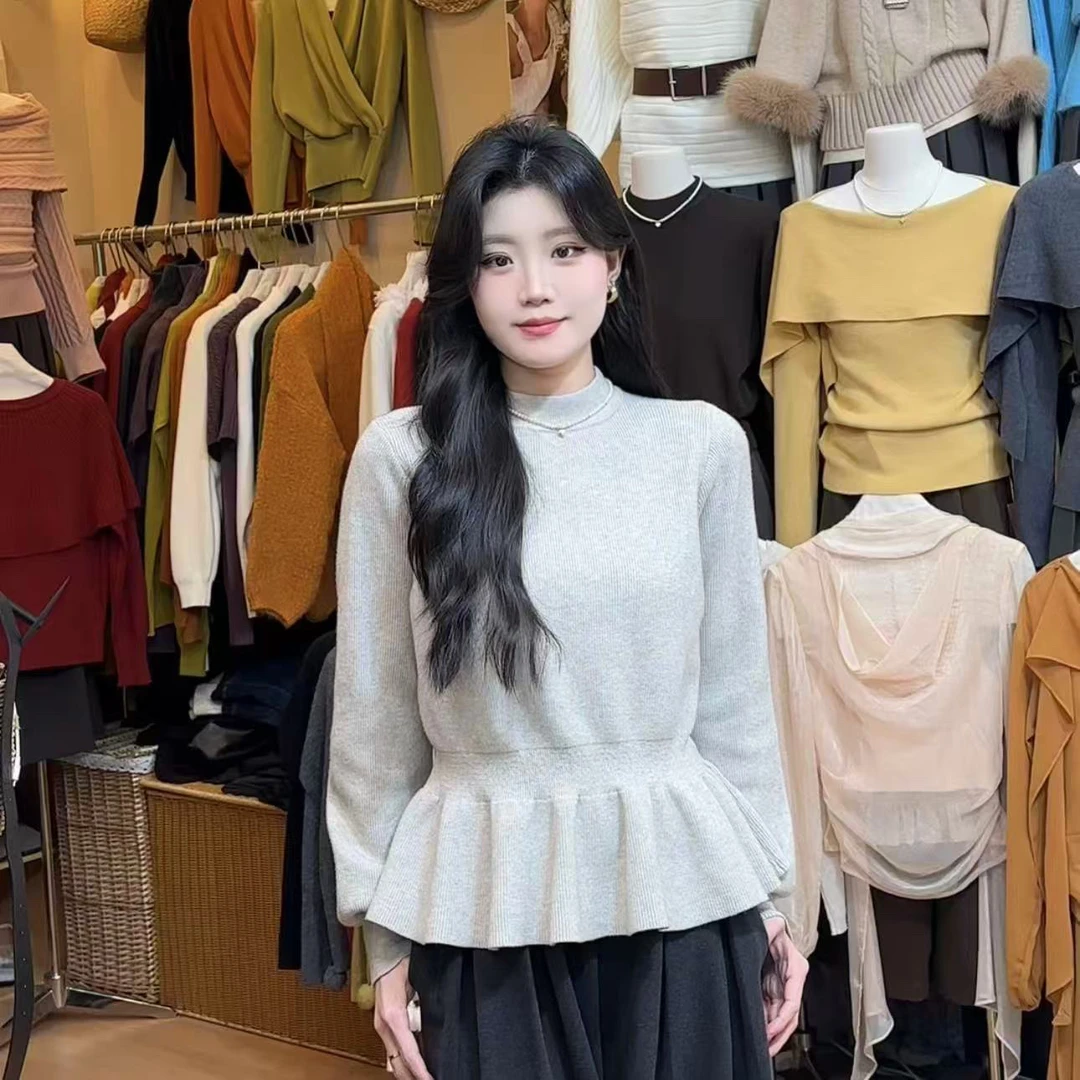 法式时尚穿搭圆领长袖针织毛衣女冬季新款休闲收腰显瘦荷叶边上衣