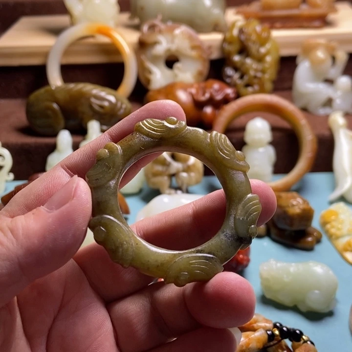 和田玉未镶嵌挂件