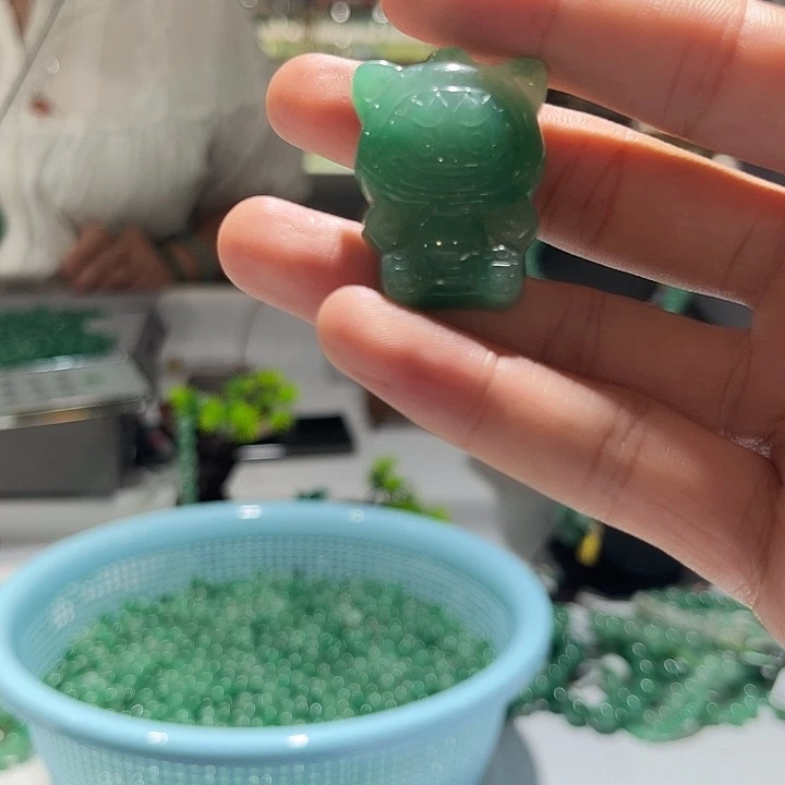 翡翠未镶嵌颈饰非洲翠