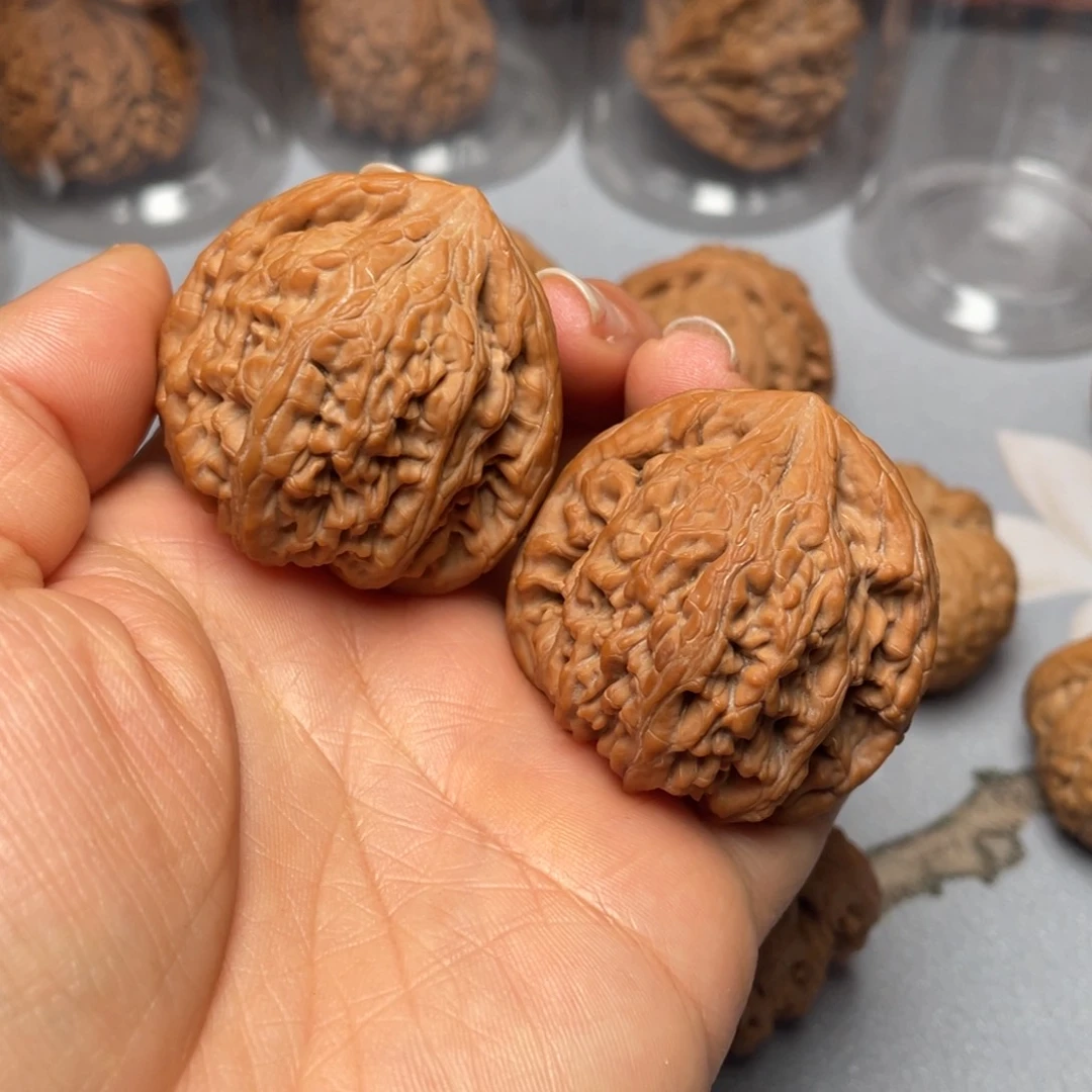 【闪购商品】文玩核桃吊坠T****n虎头王………