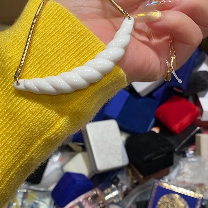 *****中古香水沐浴露持久留香