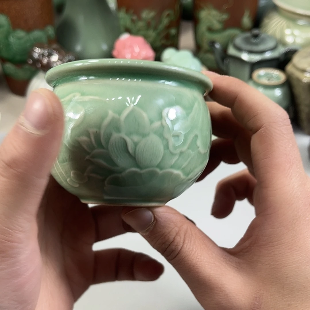 龙泉青瓷梅子青缸杯