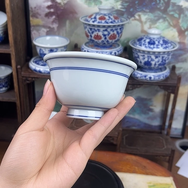 陶杯子白胎压手。