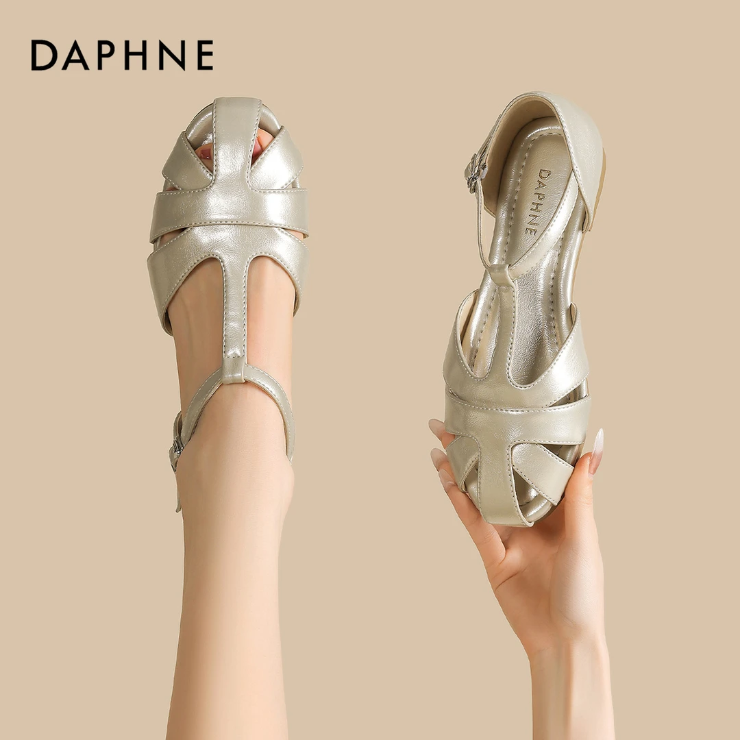 达芙妮镂空平底罗马凉鞋女款2025新款夏季编织包头猪笼女鞋凉拖鞋