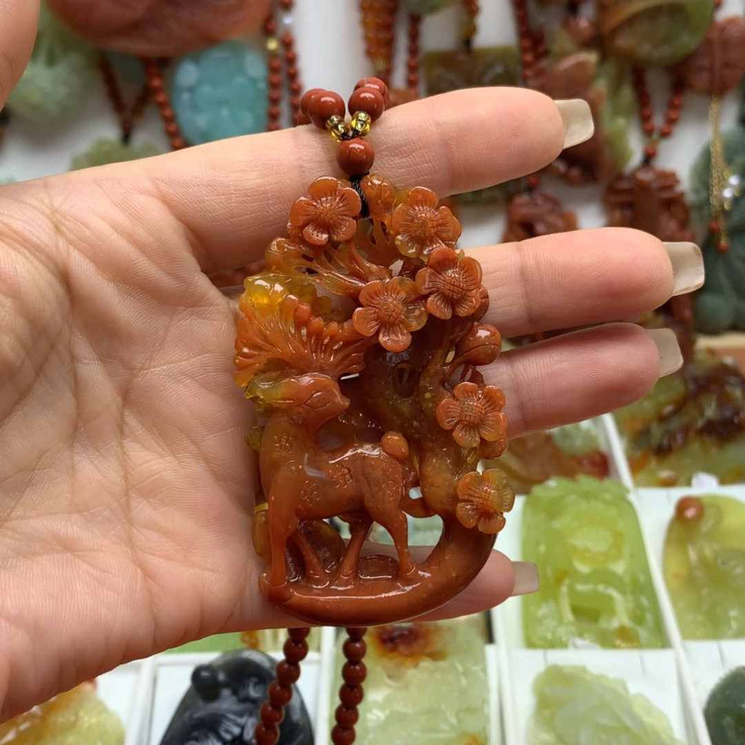 蛇纹石玉颈饰未镶嵌