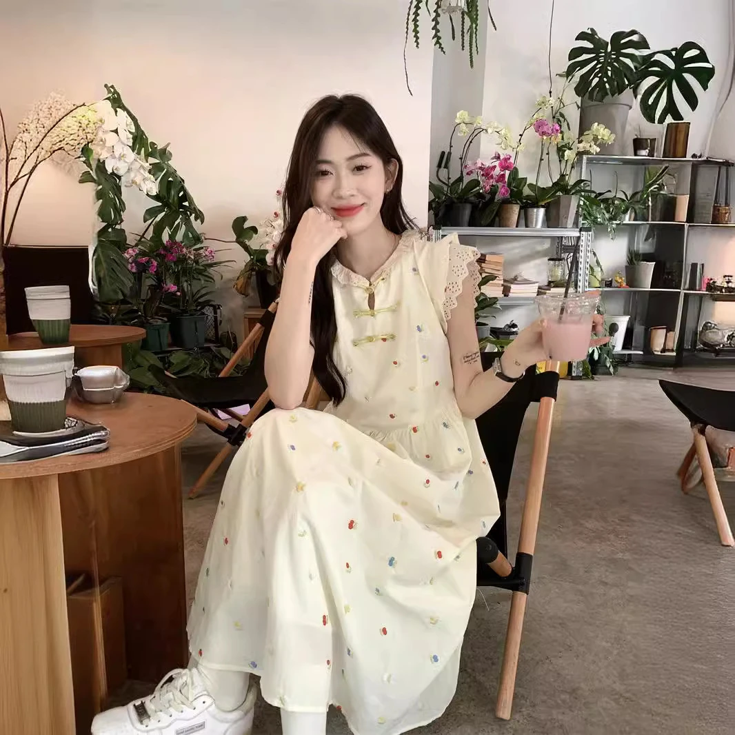 甜美碎花盘扣连衣裙女夏季2025新款收腰显瘦中长款设计感背心裙子