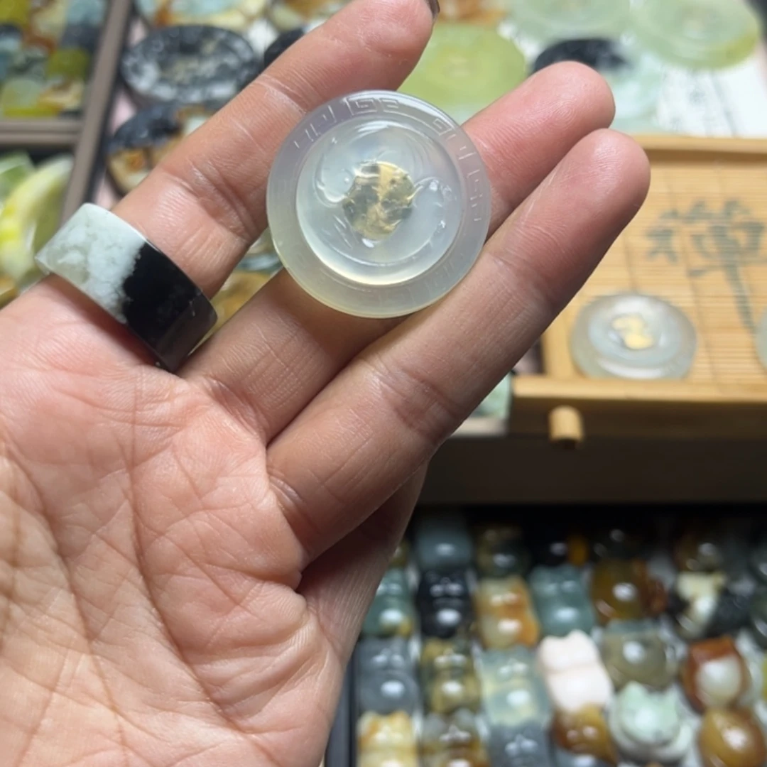 雨***枝蛇纹石玉合金颈饰