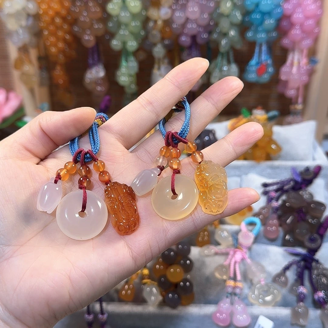 玛瑙/玉髓挂件福利款通货料子不挑带有包容点合金*️**