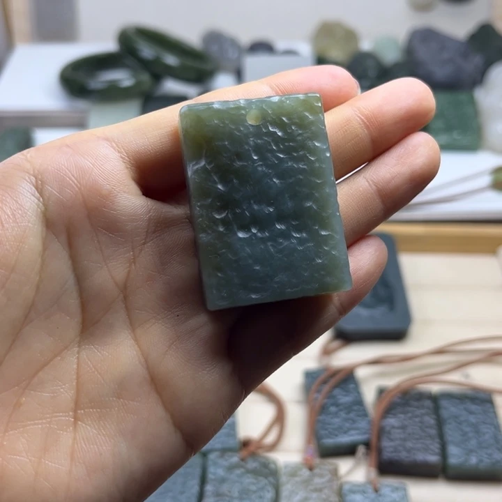 和田玉（糖玉）未镶嵌颈饰
