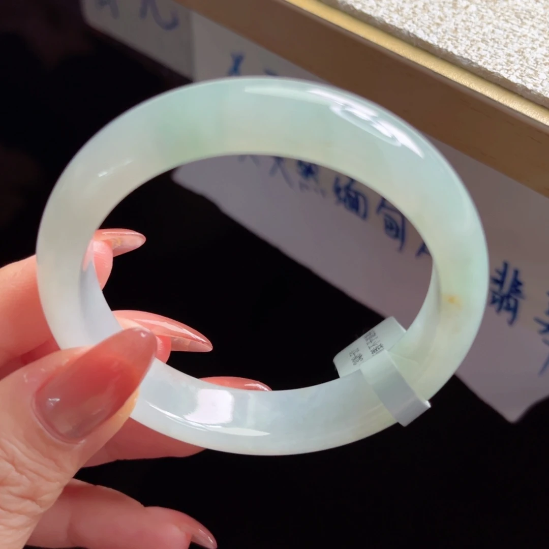 翡翠未镶嵌手镯手镯