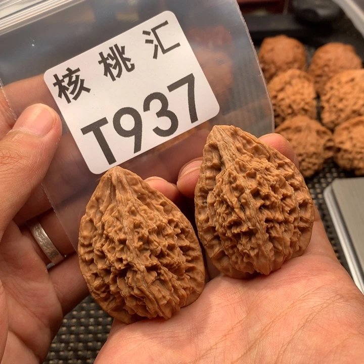 文玩核桃吊坠鸭嘴兽