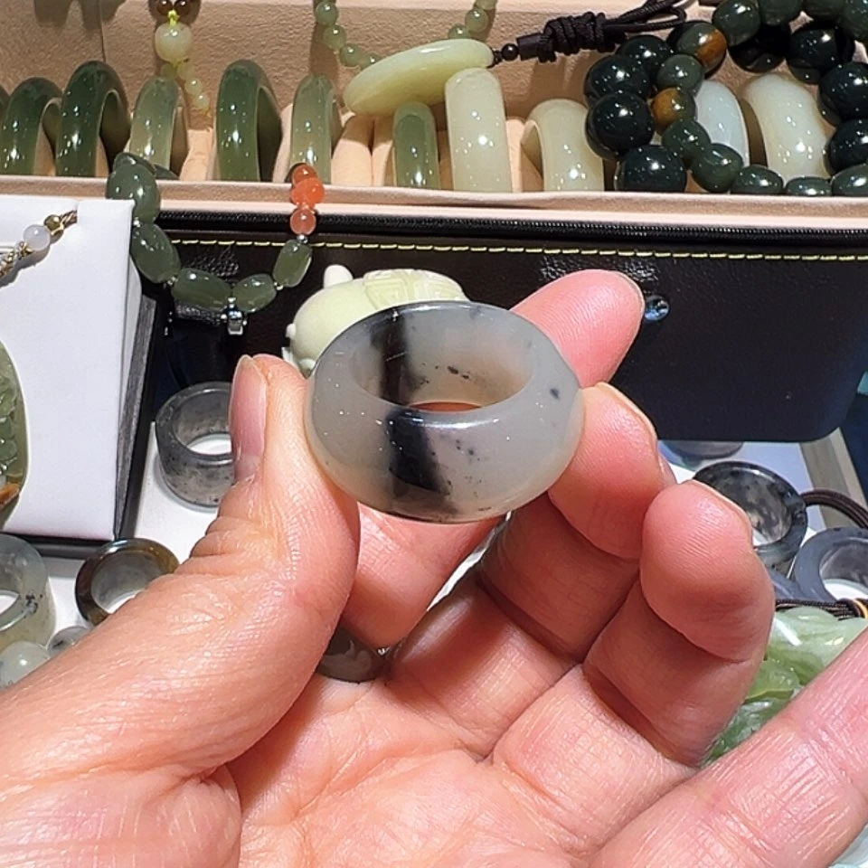 【闪购商品】未镶嵌蛇纹石玉戒指