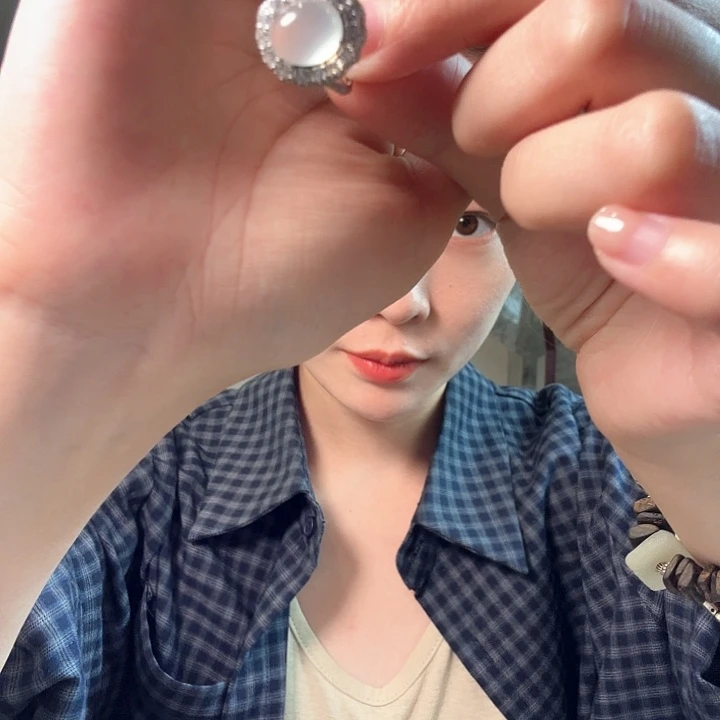 甜***熙未镶嵌蛇纹石玉颈饰