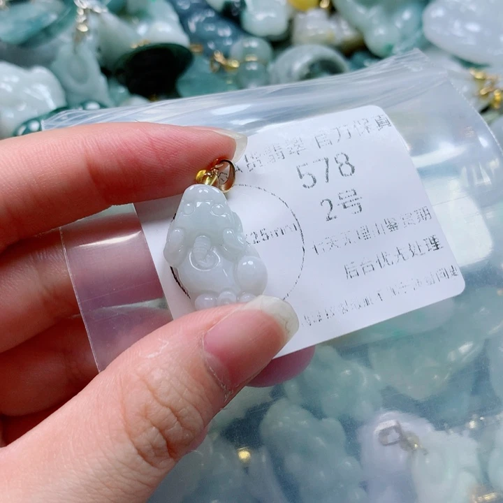 翡翠戒指未镶嵌翡翠