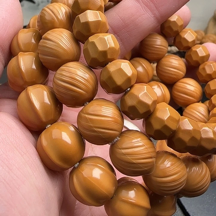 猴头核桃手串四花大鲨鱼定风珠钻面三条