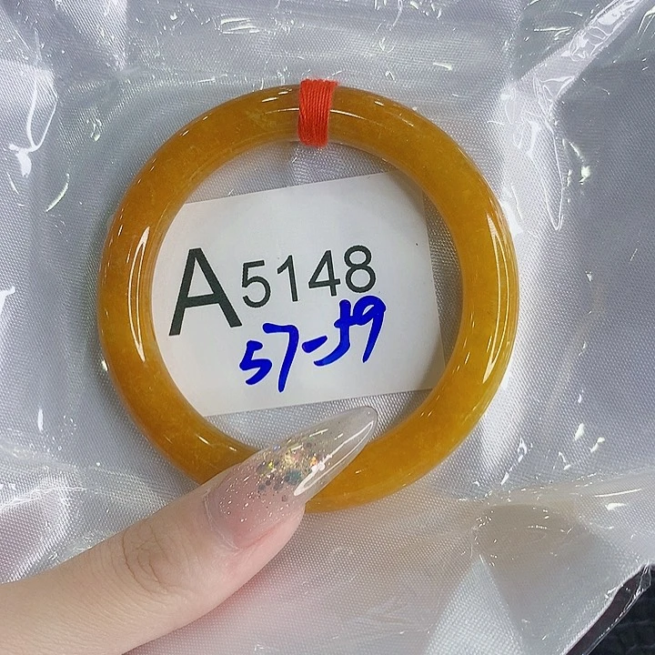 翡翠手镯未镶嵌默认微瑕