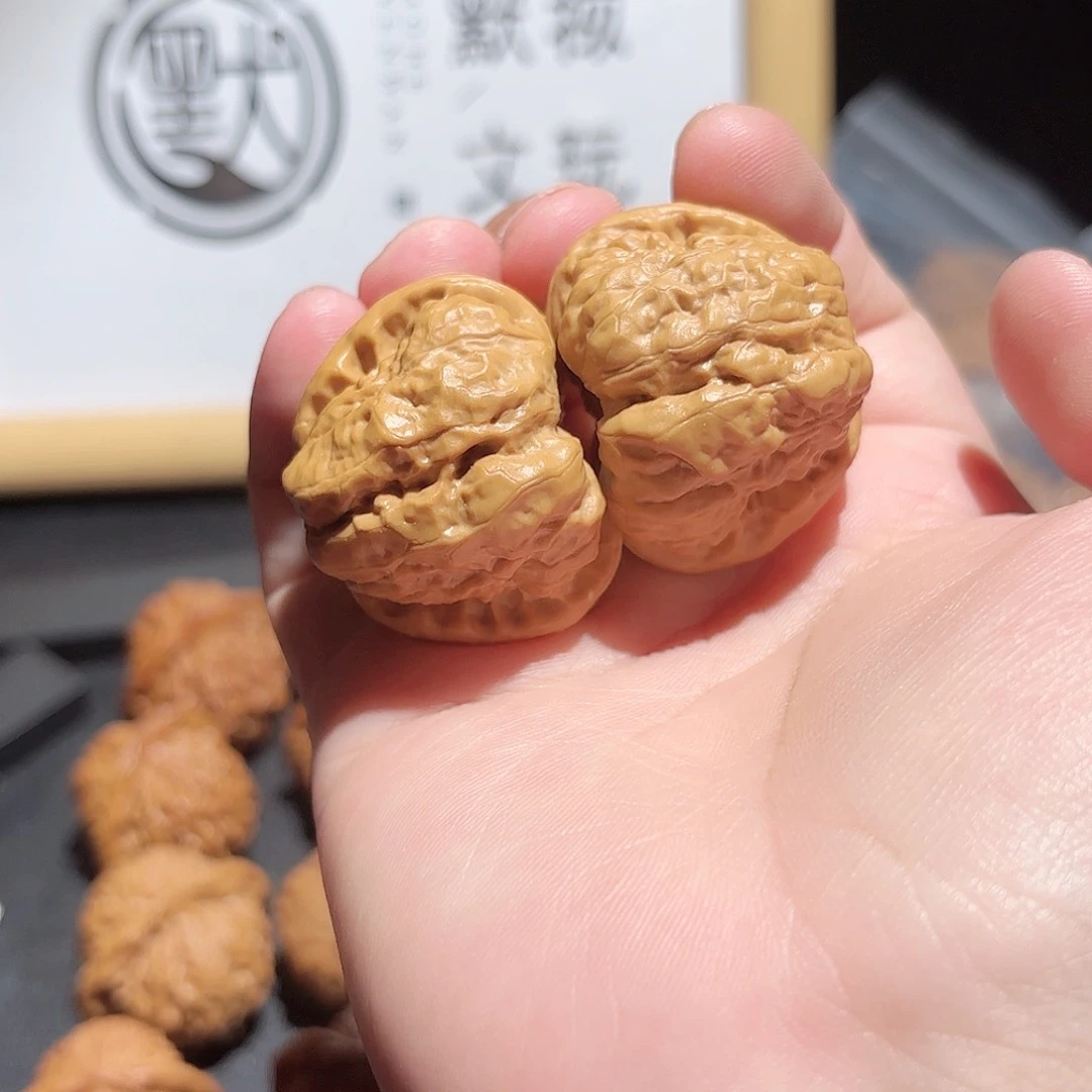 文玩核桃吊坠38精品蛤蟆头