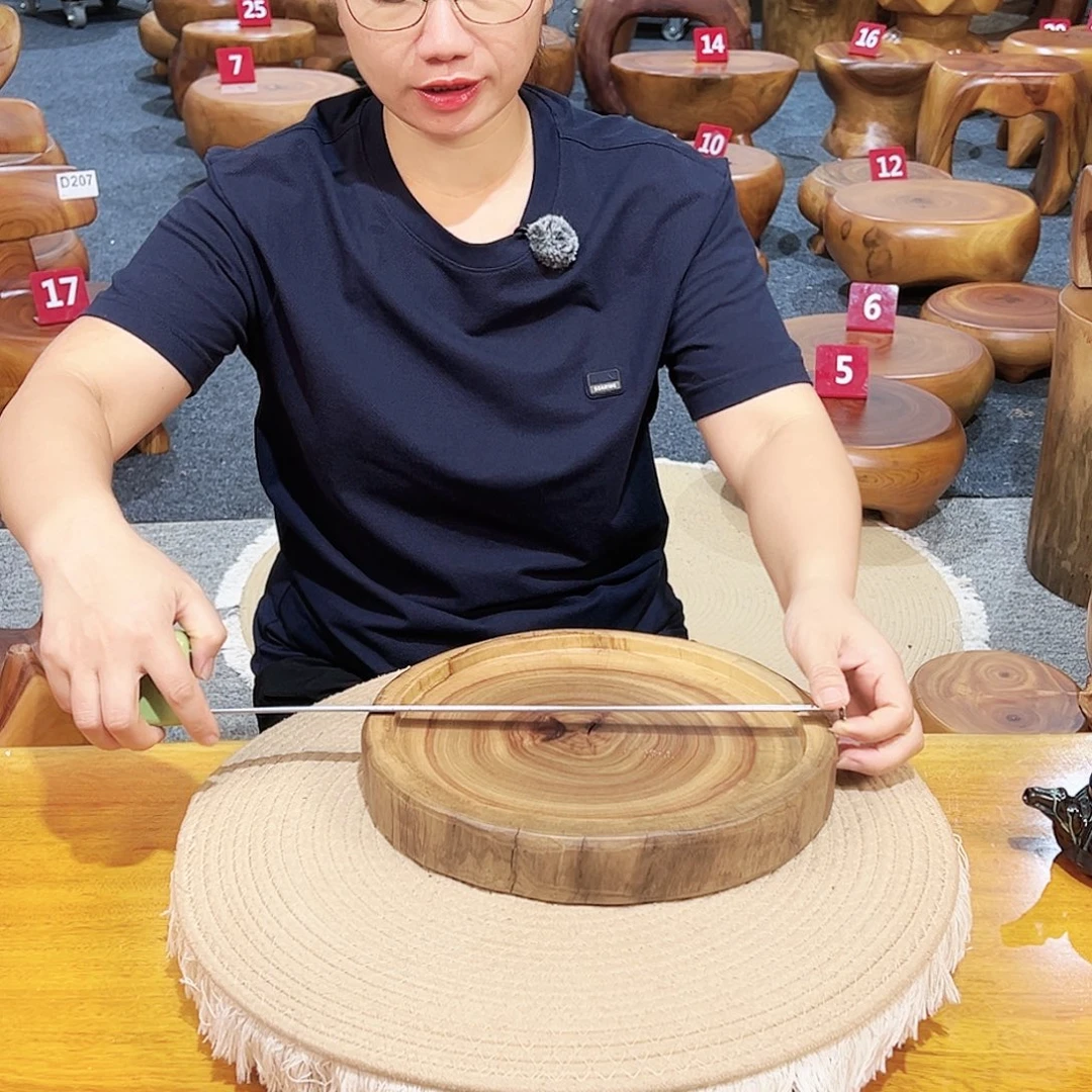 号香樟木尺寸：267-25-4cm