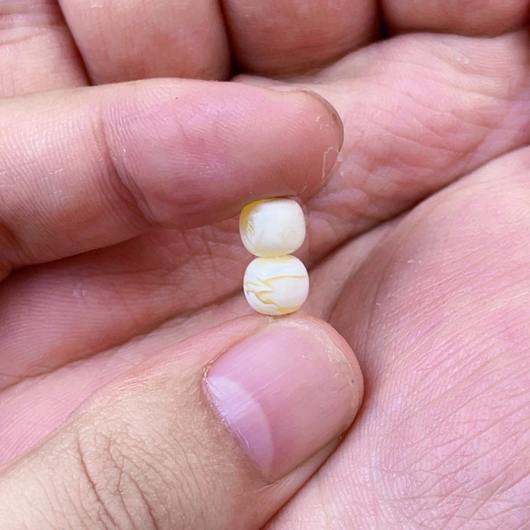 琥珀珠宝奇石未镶嵌朴**i