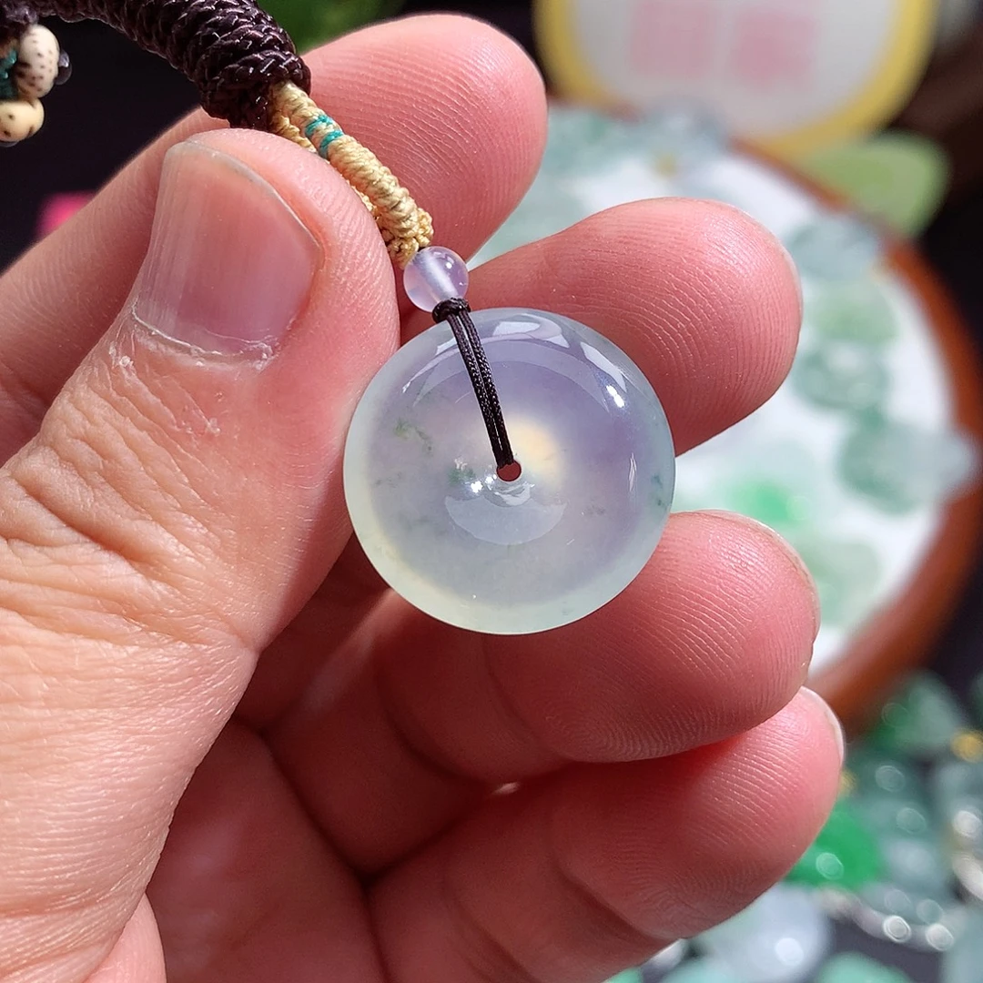 翡翠未镶嵌颈饰平安扣