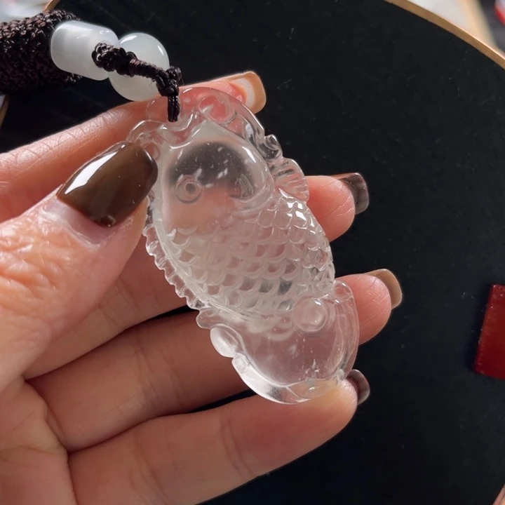 石英质玉未镶嵌颈饰