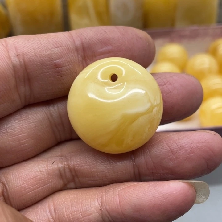 未镶嵌琥珀裸石公主扣