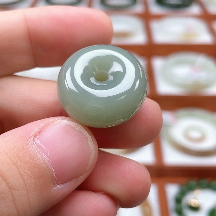 颈饰未镶嵌和田玉新疆迪克兰