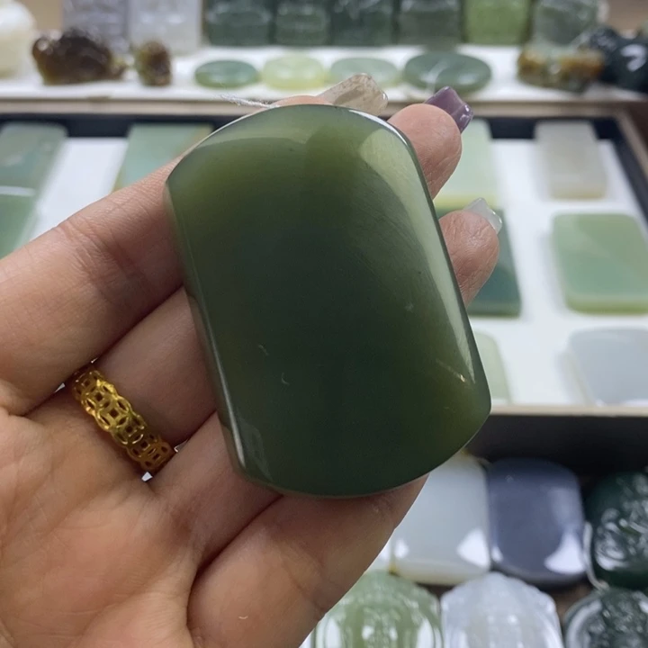 和田玉未镶嵌颈饰山**都