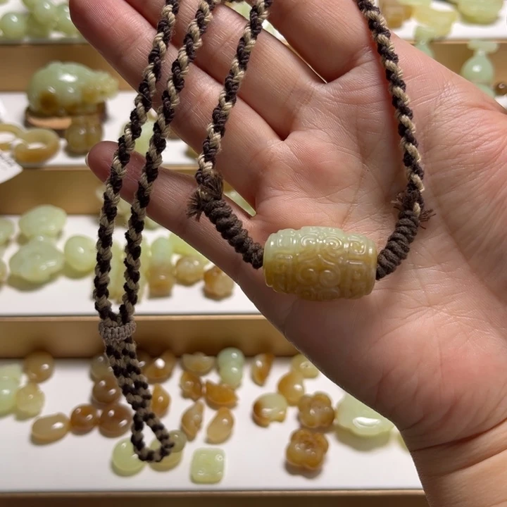 和田玉未镶嵌颈饰清货