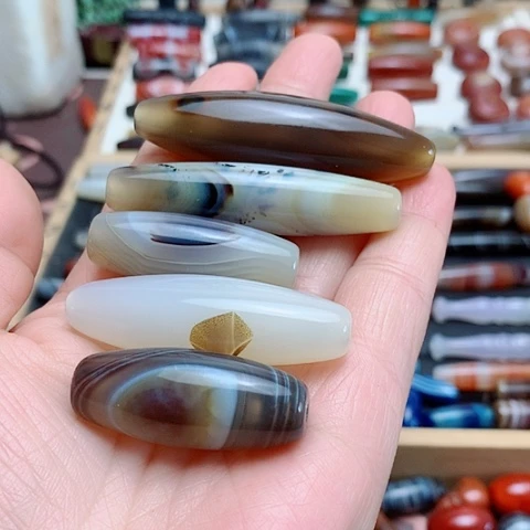 取***难玛瑙/玉髓合金颈饰