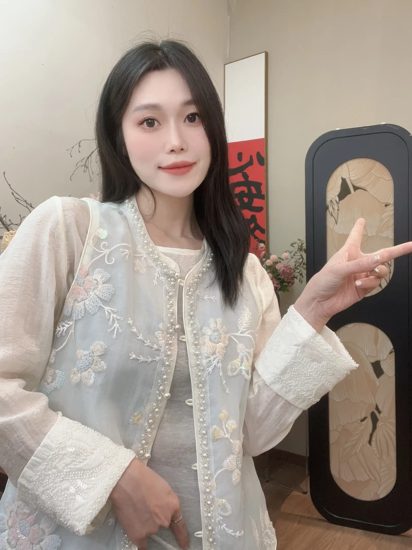 【蓝心】2025春夏款气质刺绣新中式马甲女薄款圆领百搭