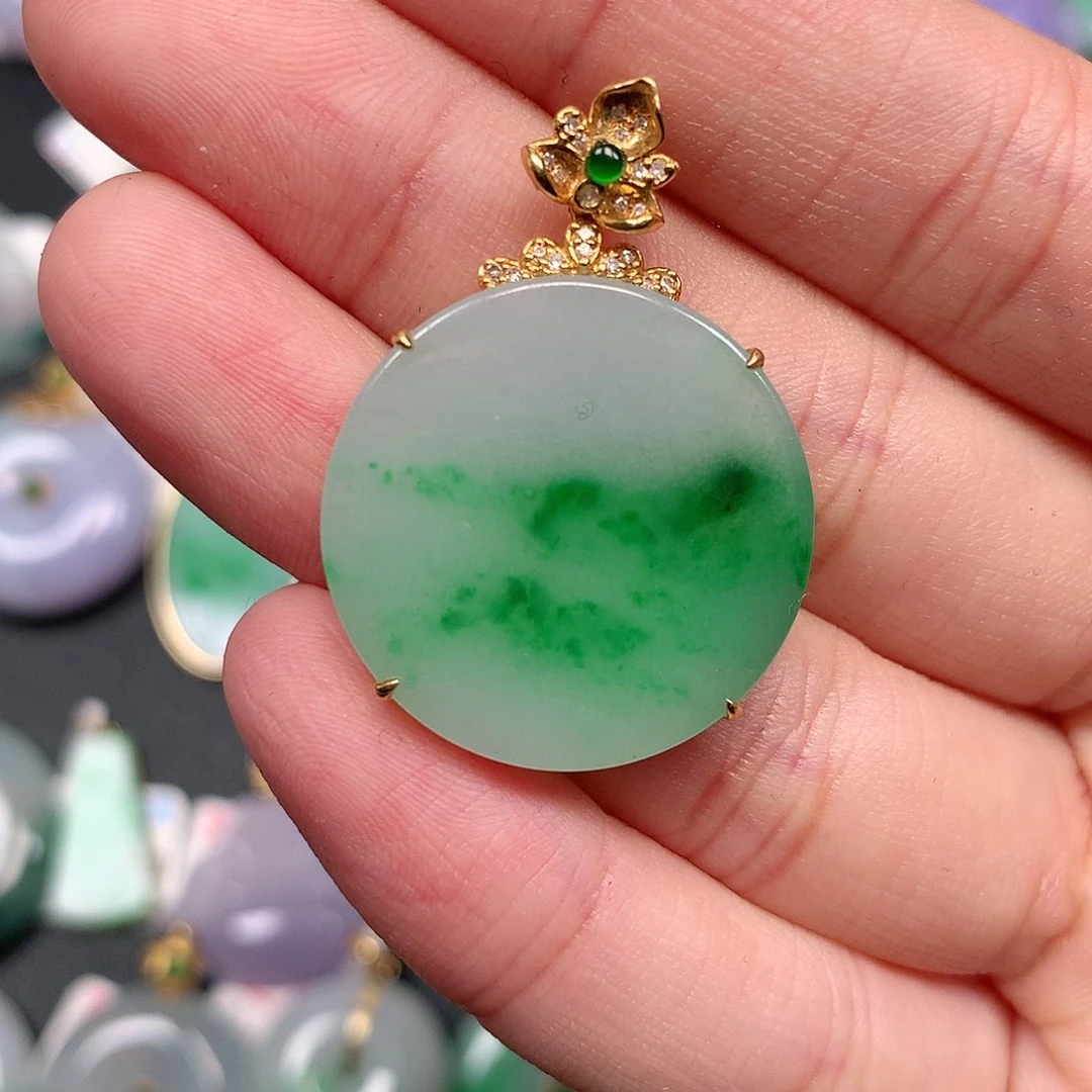 颈饰18K金镶嵌翡翠翡翠吊坠