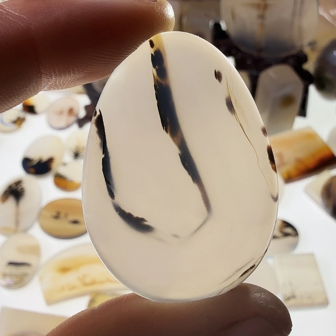 玛瑙/玉髓未镶嵌珠宝半成品