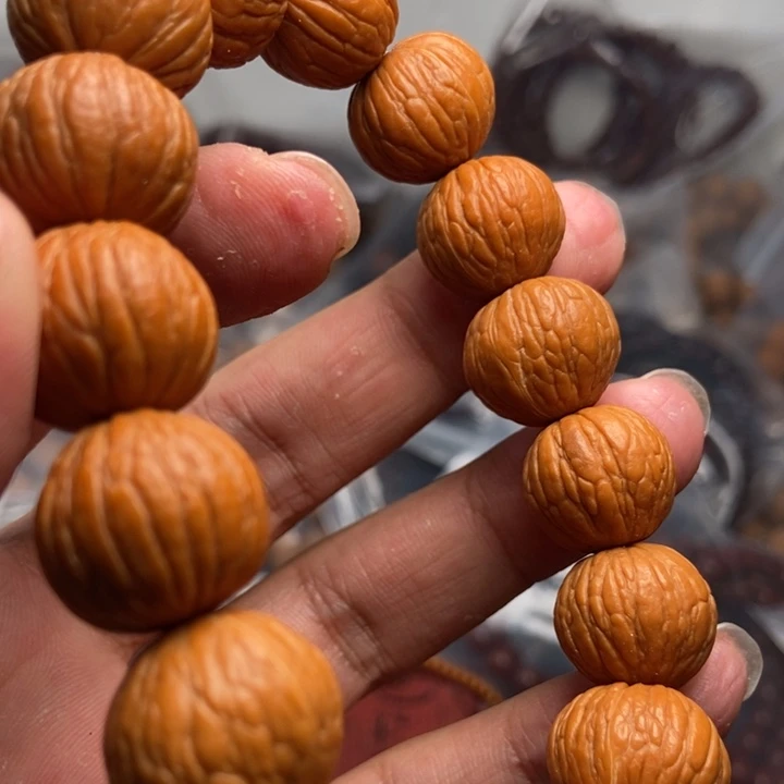 猴头核桃吊坠文玩手串