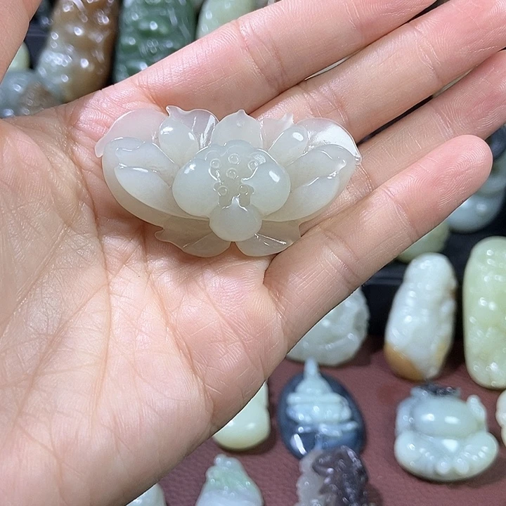 颈饰未镶嵌和田玉