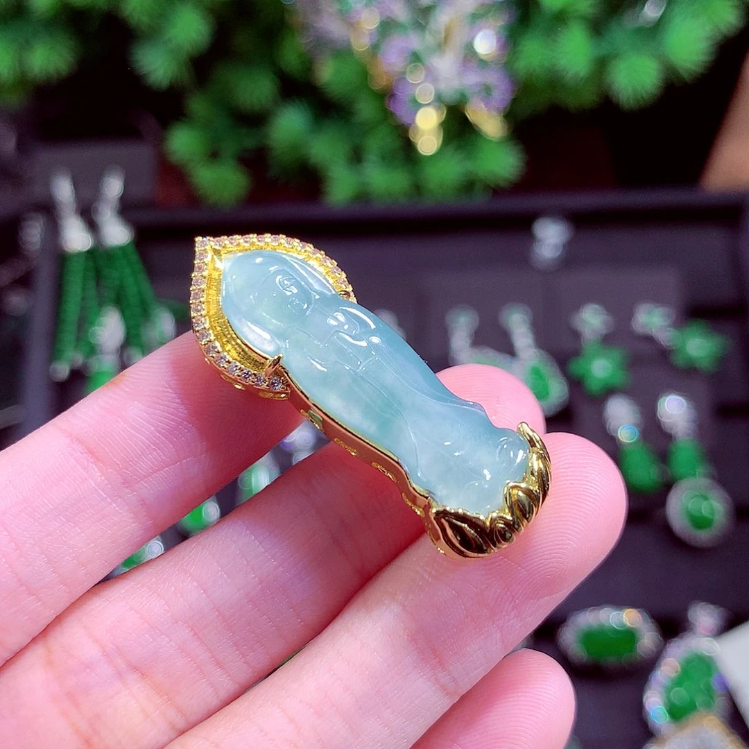 颈饰未镶嵌翡翠天然