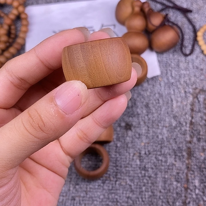 檀香木手串/手链老山檀香黑肉扳指内径2.2