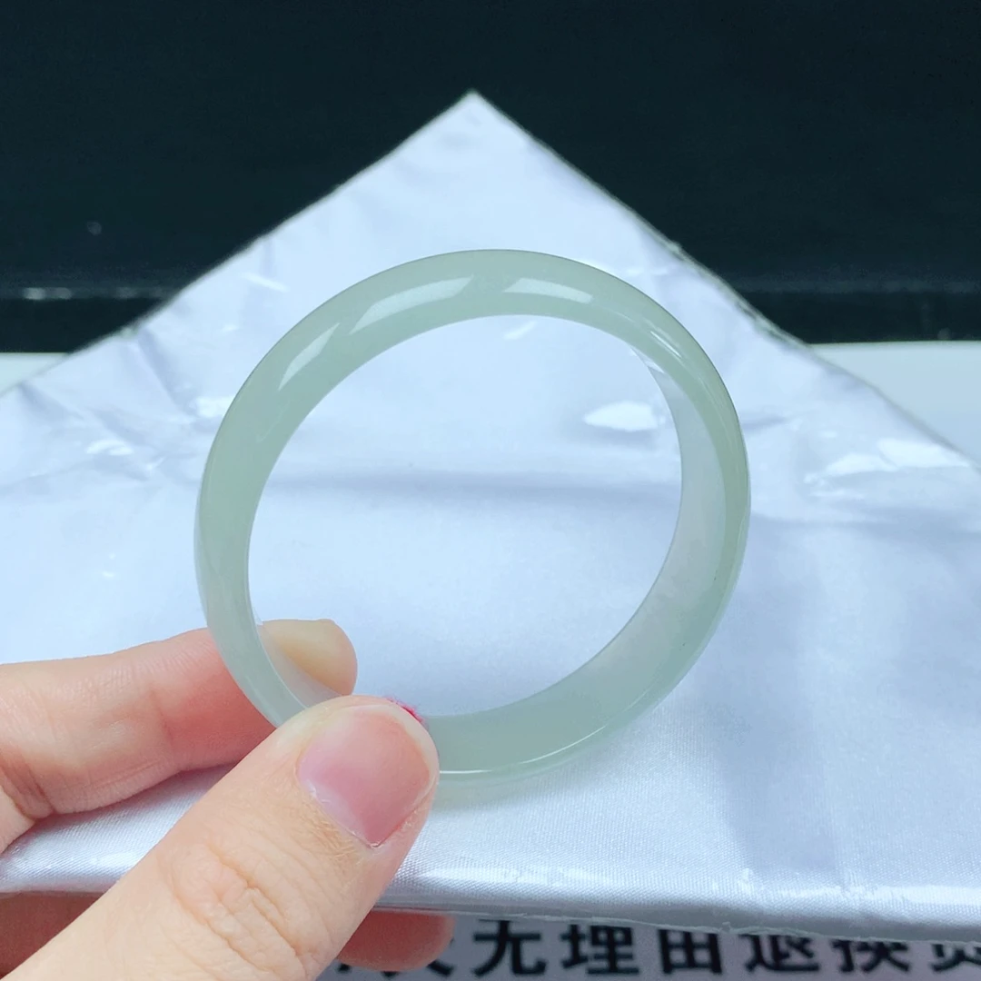 未镶嵌手镯翡翠50
