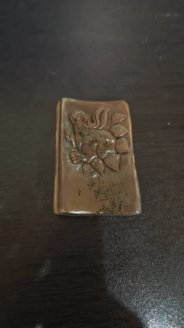 猛犸约24.9克雕刻件XY106