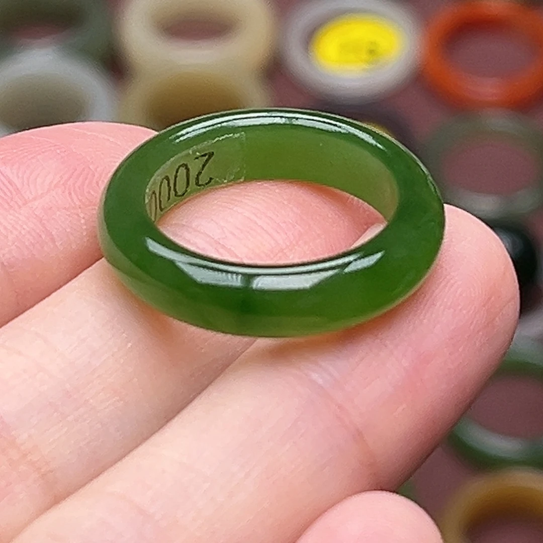 和田玉未镶嵌戒指17.2帝翠绿