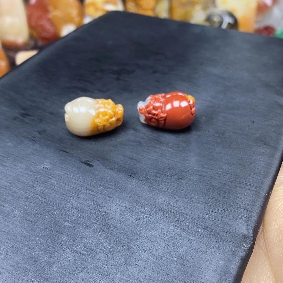 石英质玉（黄龙玉）颈饰未镶嵌