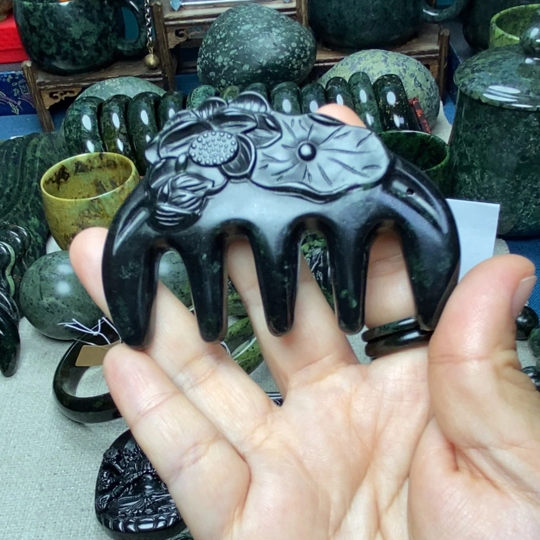 蛇纹石玉未镶嵌五爪梳唐*