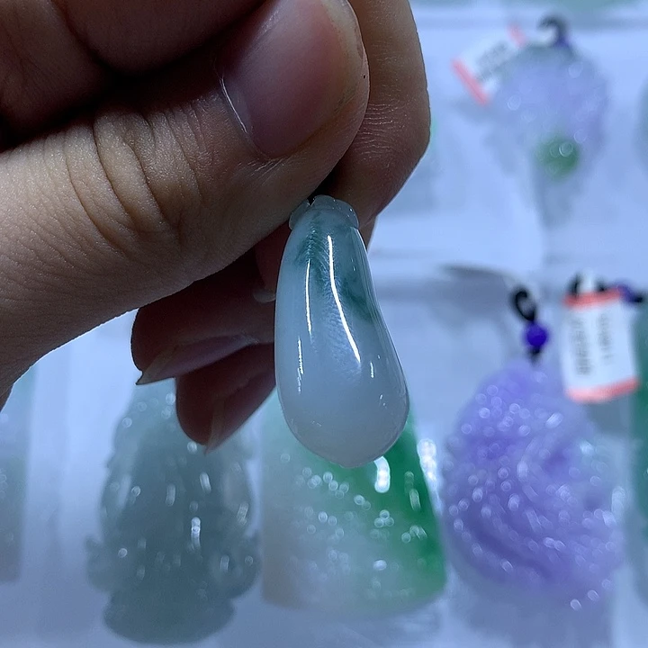 翡翠未镶嵌颈饰天然翡翠A货吊坠