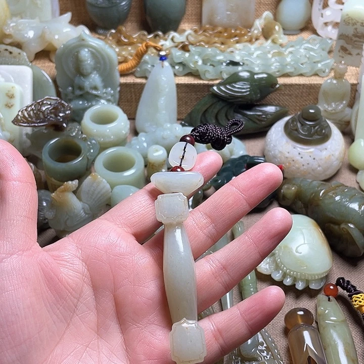 和田玉颈饰未镶嵌键****装