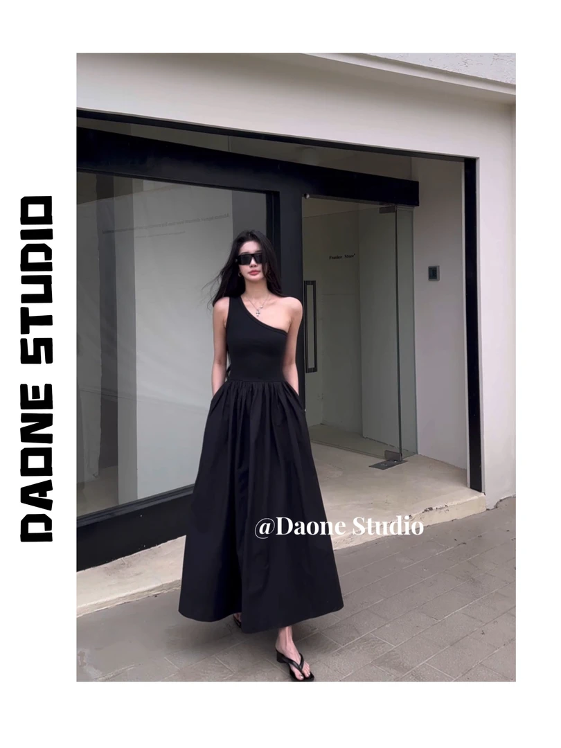 DAONE夏季气质显瘦收腰斜肩无袖褶皱大裙摆长裙黑色连衣裙裙子