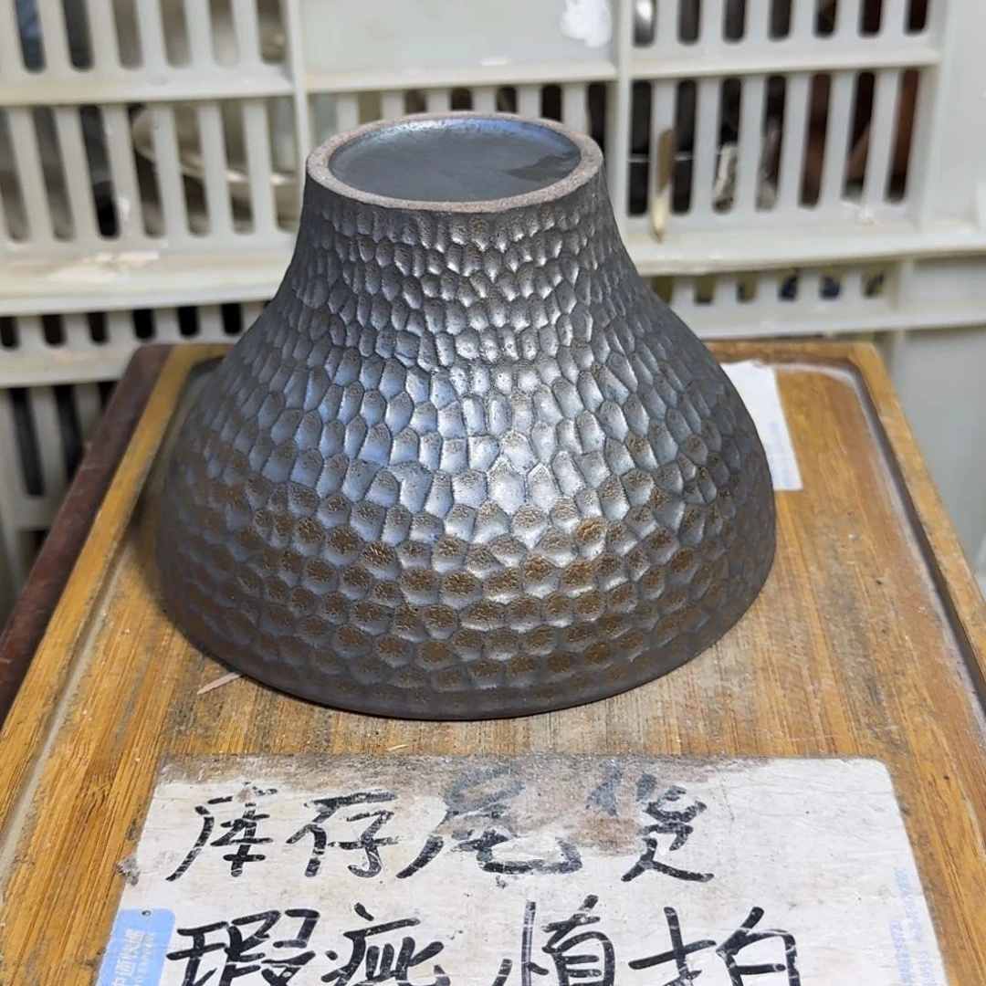 微瑕疵介意勿拍陶瓷器皿B380