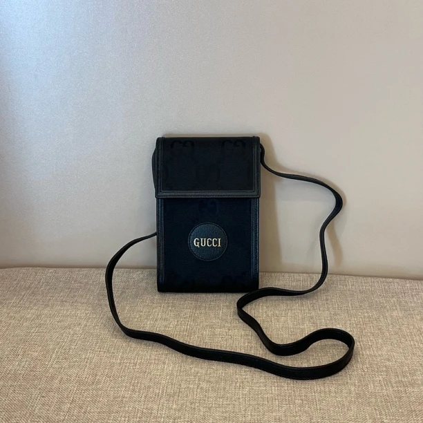 99新 GUCCI/古驰 古驰 手机包 尼龙拼皮设计 百搭单肩印花 22022